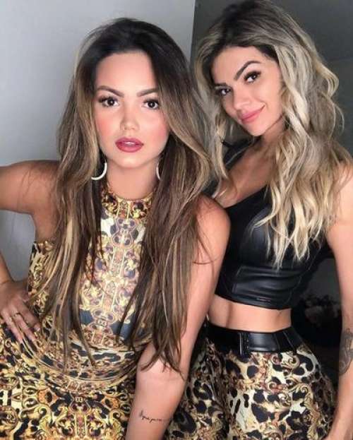 Kelly Key posa ao lado da filha e choca seguidoras: 'quem é quem?' Kelly Key posa ao lado da filha e choca seguidoras: 'quem é quem?'