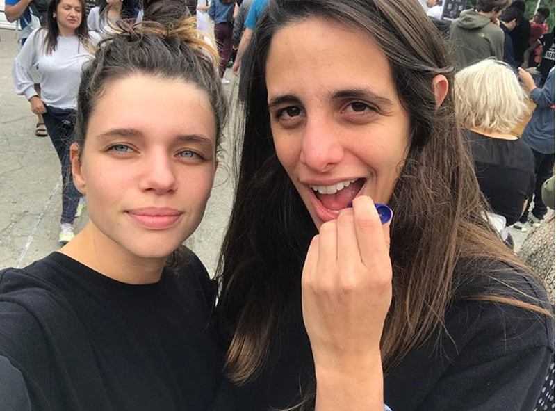 Video de sexo com cunhada safada Negras gozando no pau grande