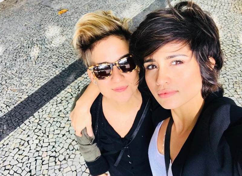10 famosas que assumiram relacionamento com outras mulheres e talvez você não sabia 10 famosas que assumiram relacionamento com outras mulheres e talvez você não sabia