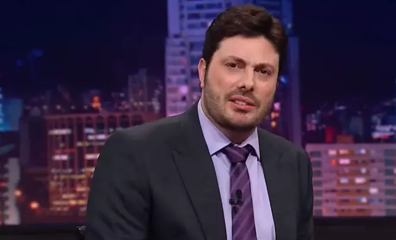 SBT divulga nota esclarecendo suposto ataque ao comediante Danilo Gentili: "Brincadeira" SBT divulga nota esclarecendo suposto ataque ao comediante Danilo Gentili: "Brincadeira"