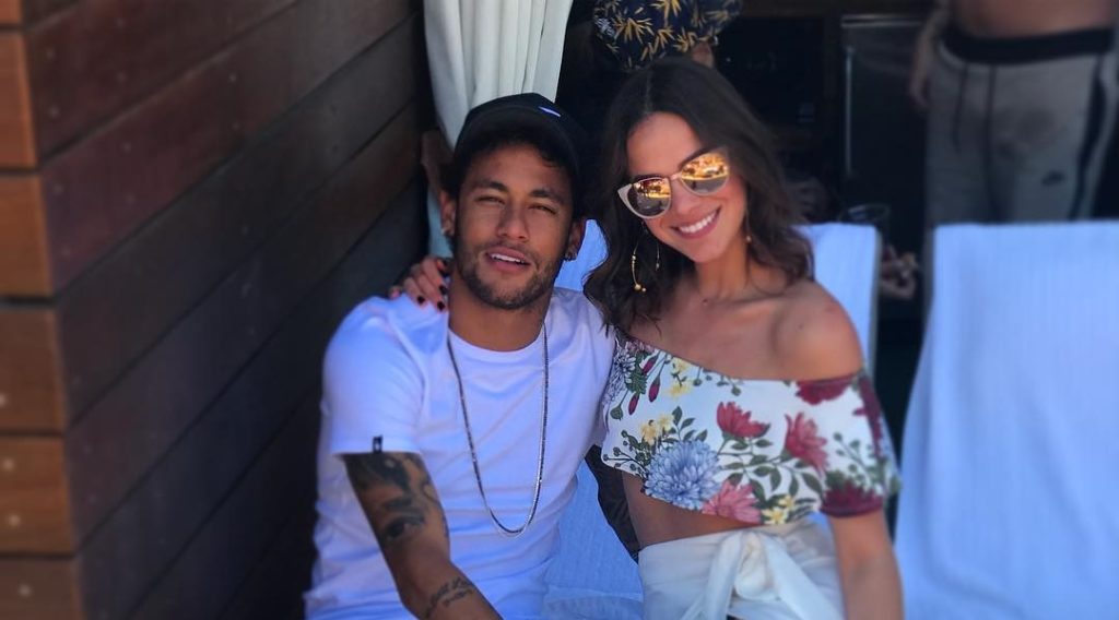 Bruna Marquezine diz que ficou magoada após affair de Anitta com Neymar  