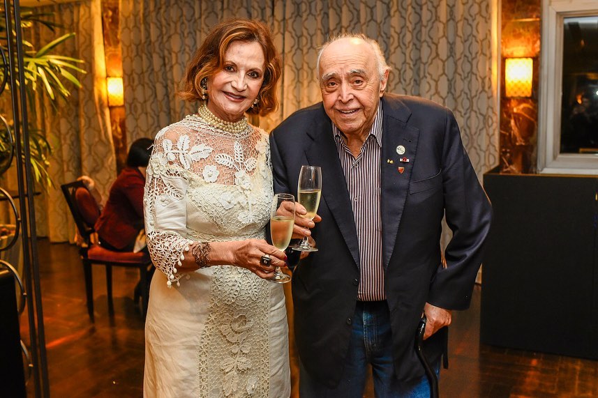 Rosamaria Murtinho e Mauro Mendonça celebram 60 anos de casados com festa em hotel Rosamaria Murtinho e Mauro Mendonça celebram 60 anos de casados com festa em hotel