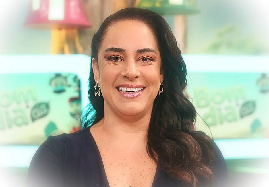 Silvia Abravanel volta a causar polêmica após três dias do retorno ao 'Bom Dia & Cia': Silvia Abravanel volta a causar polêmica após três dias do retorno ao 'Bom Dia & Cia':