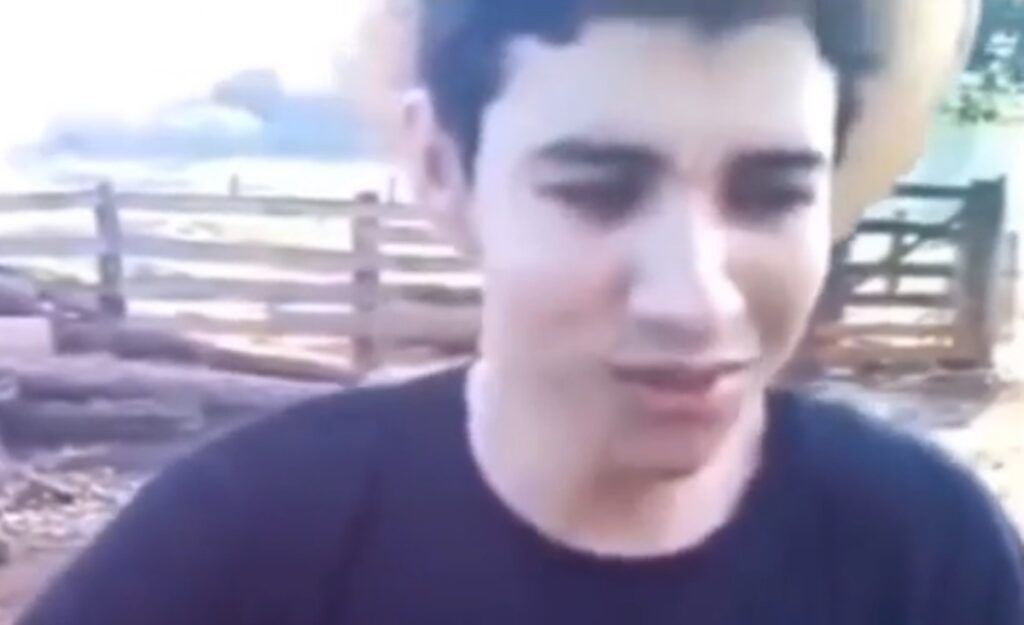 Vaza vídeo raro de Gusttavo Lima cantando, 'Vem Viver Esse Amor', antes da fama Vaza vídeo raro de Gusttavo Lima cantando, 'Vem Viver Esse Amor', antes da fama
