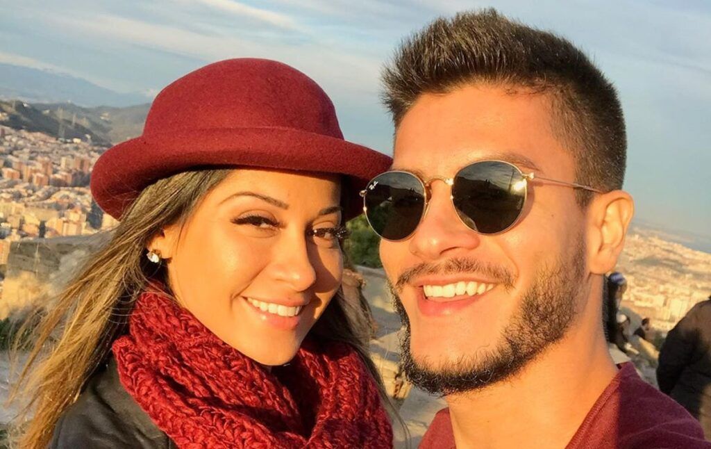 Arthur Aguiar se arrepende após desmentir Mayra e faz desabafo: "Estou me desconstruindo" Arthur Aguiar se arrepende após desmentir Mayra e faz desabafo: "Estou me desconstruindo"