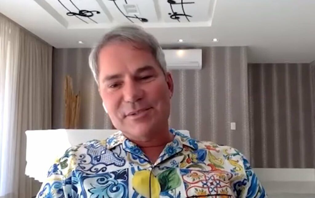 Pastor Márcio Poncio diz não se arrepender por ser dono de fábrica de cigarros: "Sou bem tranquilo" 