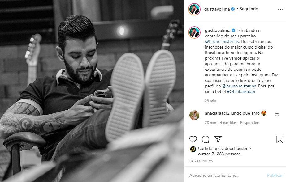 Gusttavo Lima aparece estudando marketing digital e anuncia novidades para próxima live show Gusttavo Lima aparece estudando marketing digital e anuncia novidades para próxima live show