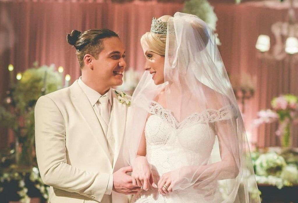Thyane Dantas e Wesley Safadão trocam declarações ao celebrarem quatro anos de casamento Thyane Dantas e Wesley Safadão trocam declarações ao celebrarem quatro anos de casamento