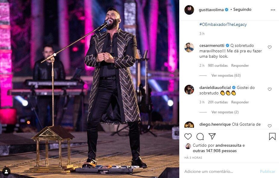 Cesar Menotti faz apelo para ganhar peça de roupa de Gusttavo Lima: "Me dá pra eu fazer um baby look" Cesar Menotti faz apelo para ganhar peça de roupa de Gusttavo Lima: "Me dá pra eu fazer um baby look"