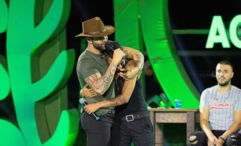 Sósia de Gusttavo Lima se emociona após cantar com sertanejo em live: "Nunca desista" Sósia de Gusttavo Lima se emociona após cantar com sertanejo em live: "Nunca desista"