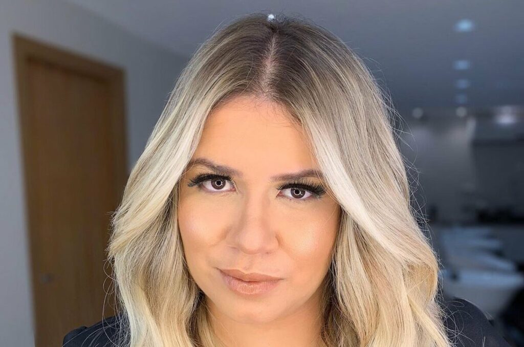 Marília Mendonça muda visual e seguidores brincam: "Metamorfose ambulante" Marília Mendonça muda visual e seguidores brincam: "Metamorfose ambulante"