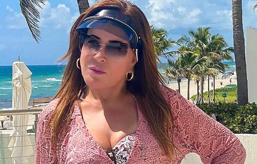 Aos 62 anos, Zilu Godoi surge de biquíni em Miami e ganha elogio da filha, Wanessa: "Maravilhosa" Aos 62 anos, Zilu Godoi surge de biquíni em Miami e ganha elogio da filha, Wanessa: "Maravilhosa"