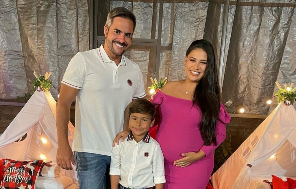 Nos Estados Unidos, Simone revela rostinho da filha, Zaya Nos Estados Unidos, Simone revela rostinho da filha, Zaya