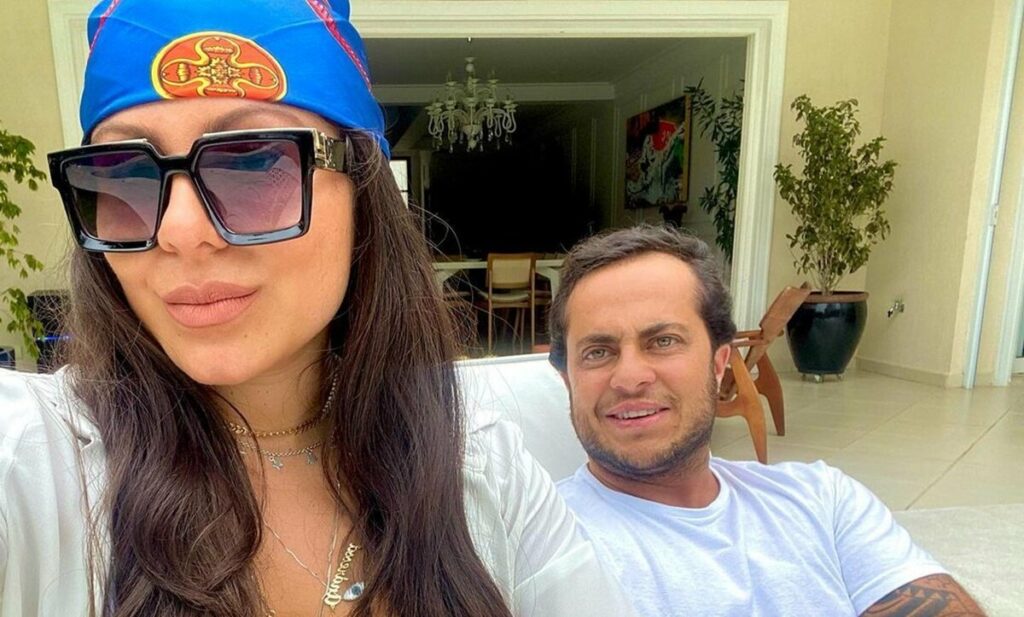 Andressa Ferreira explica porque todos devem chamar Thammy Miranda de 'ele' Andressa Ferreira explica porque todos devem chamar Thammy Miranda de 'ele'