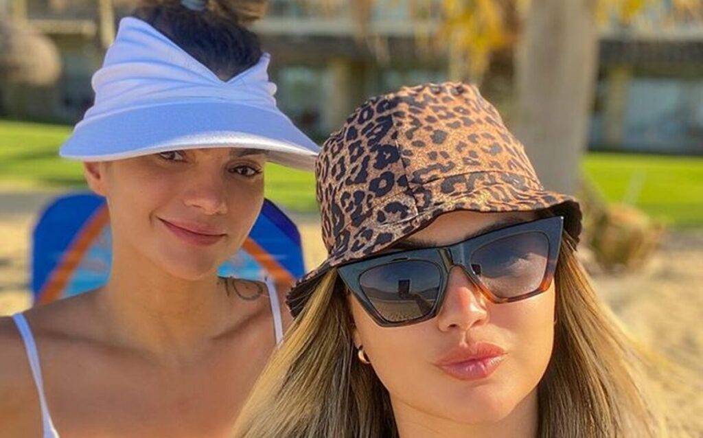 Filha de Kelly Key faz homenagem de aniversário para a mãe e fã afirma: "Quem é quem?" Filha de Kelly Key faz homenagem de aniversário para a mãe e fã afirma: "Quem é quem?"