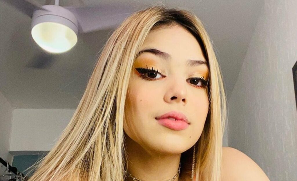 Melody causa polêmica ao dizer que fará festa de 15 anos para 2 mil pessoas Melody causa polêmica ao dizer que fará festa de 15 anos para 2 mil pessoas