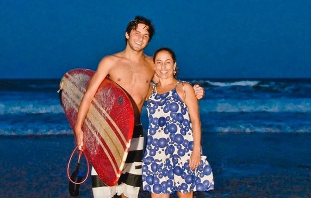Cissa Guimarães faz homenagem ao filho, morto em acidente há 11 anos: "Nosso anjo" Cissa Guimarães faz homenagem ao filho, morto em acidente há 11 anos: "Nosso anjo"