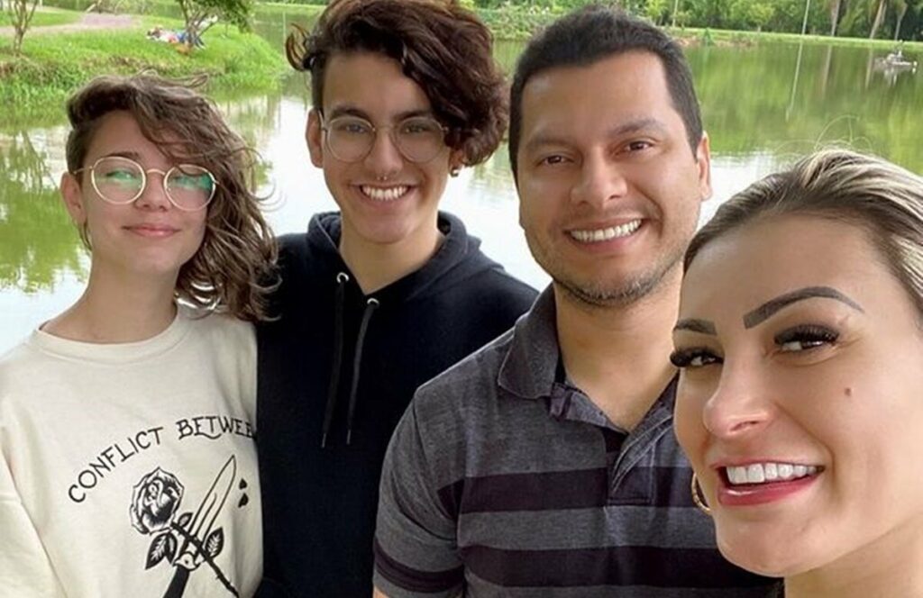 Andressa Urach explica porque reatou casamento com Thiago Lopes Andressa Urach explica porque reatou casamento com Thiago Lopes
