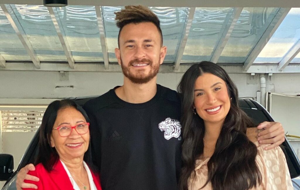 Sogra de Bianca Andrade, mãe de Fred deu indício de crise que culminou em separação Sogra de Bianca Andrade, mãe de Fred deu indício de crise que culminou em separação