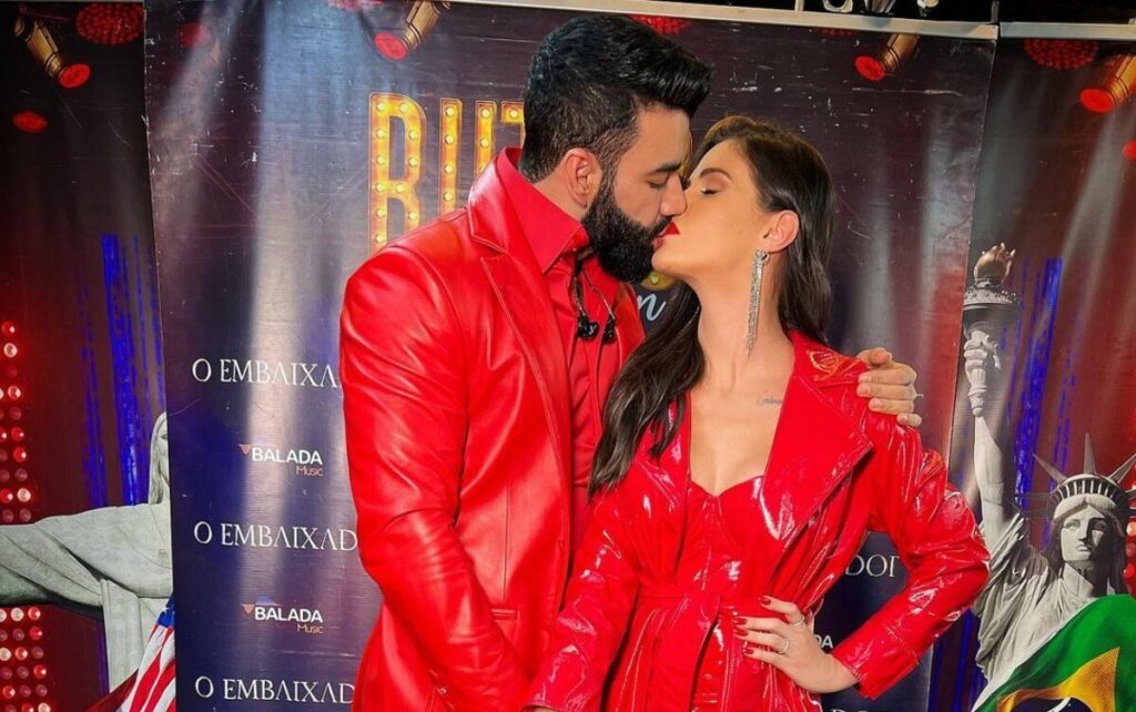 Andressa Suita publica foto aos beijos com Gusttavo Lima nos bastidores do 'Buteco' em BH  