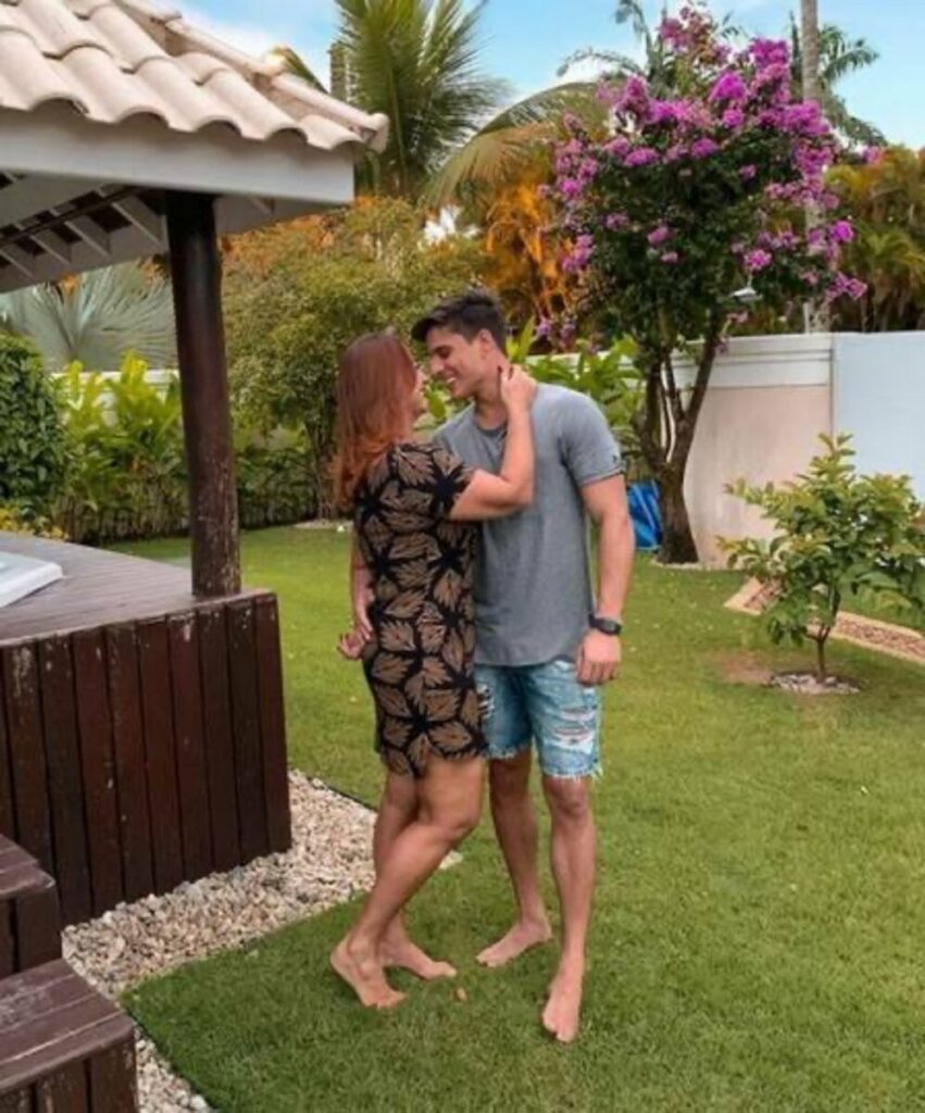 Tiago Ramos tenta reatar relacionamento com Nadine Gonçalves, mãe do craque Neymar  
