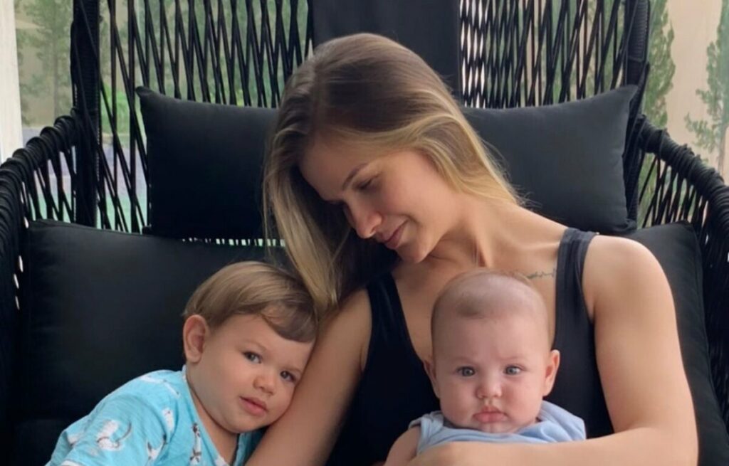 Dia das Mães: Andressa Suita publica fotos inéditas com os filhos Dia das Mães: Andressa Suita publica fotos inéditas com os filhos