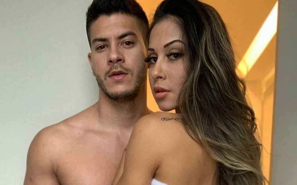 Maíra Cardi nega crise no casamento com Arthur Aguiar após afastamento das redes sociais  