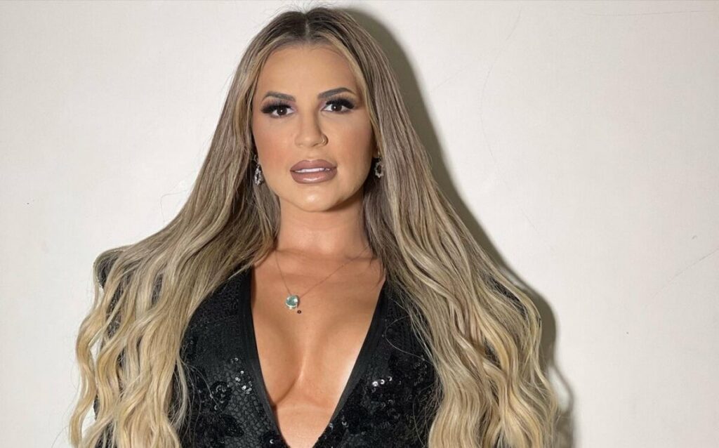 Deolane Bezerra está confirmada no elenco de A Fazenda 14, diz jornalista Deolane Bezerra está confirmada no elenco de A Fazenda 14, diz jornalista